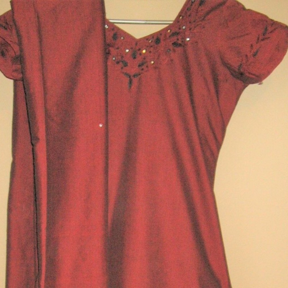 Silk Blend BROWN STITCHED SALWAR KAMEEZ WITH EMBROIDERY S-M + FREE GIFT